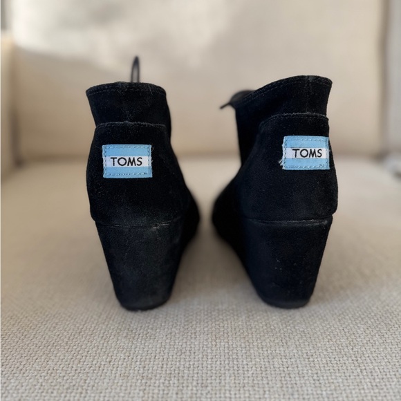 Toms Women's Desert Kala Wedge Suede Leather Ankle Bootie - Picture 6 of 7